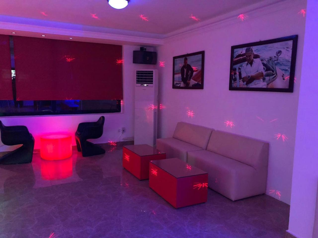 Hotel Le Petit Bateau Conakry Exterior photo